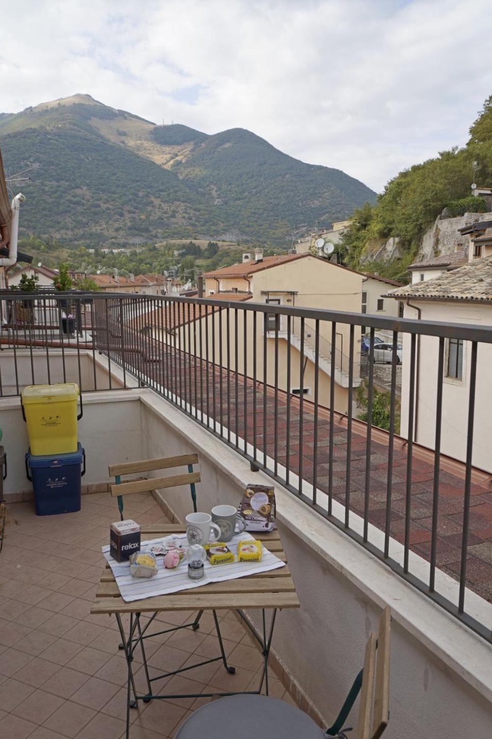 Casa Vacanze Donna Lucia Castel Di Sangro Exteriér fotografie