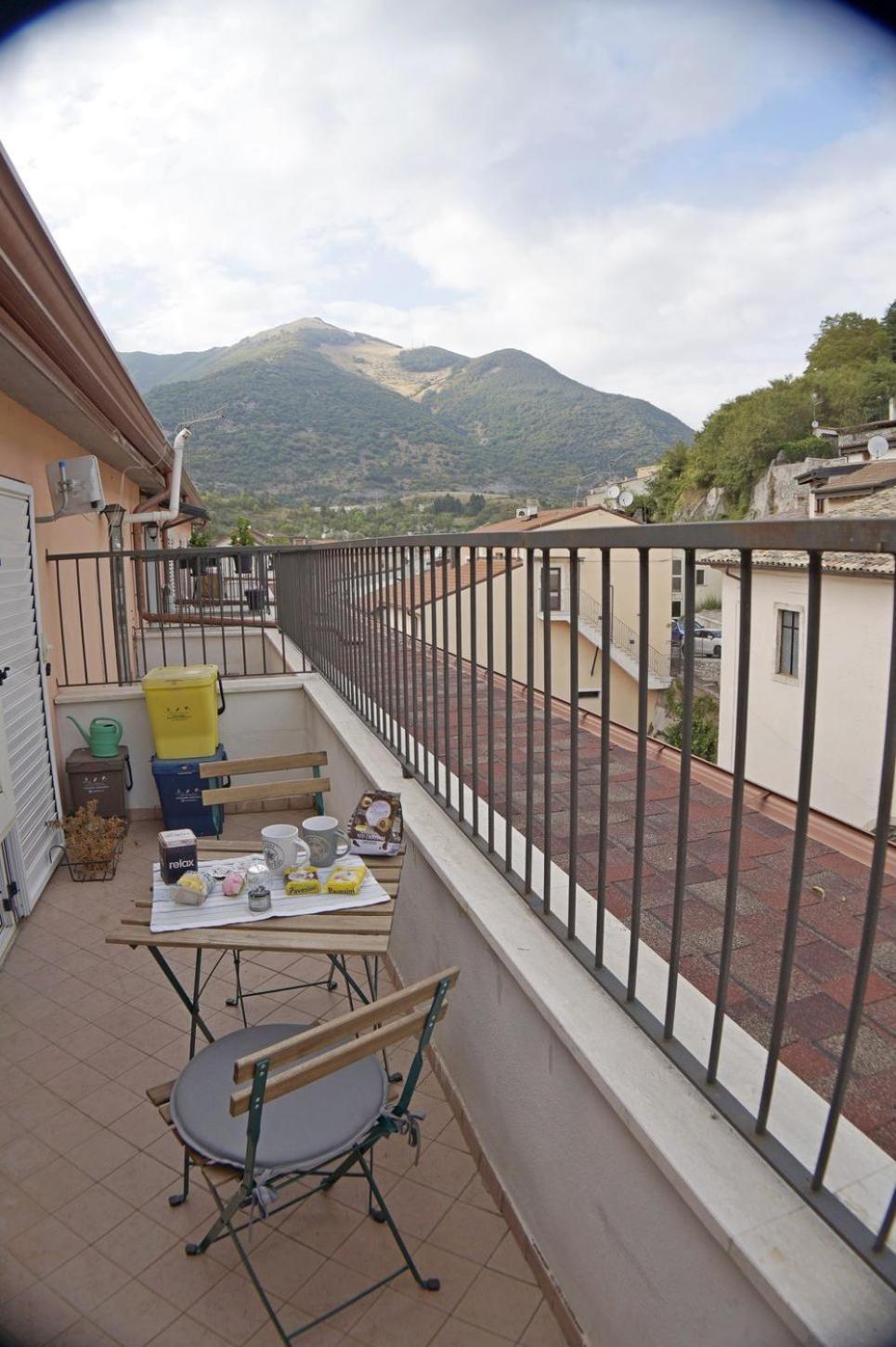 Casa Vacanze Donna Lucia Castel Di Sangro Exteriér fotografie